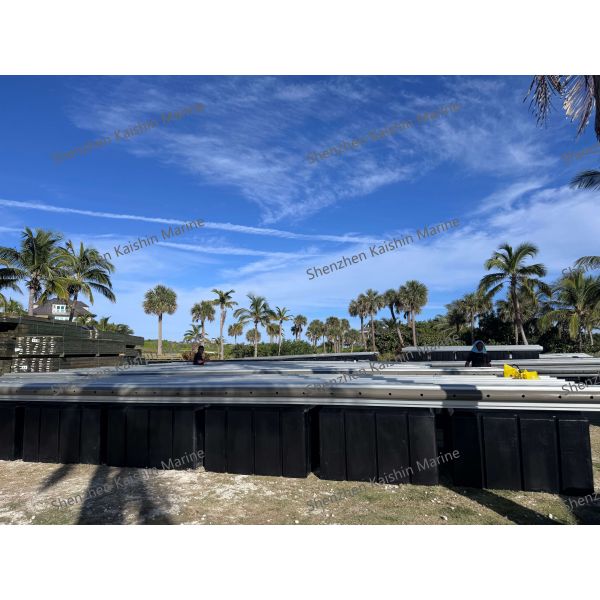Marine Grade 6061 Aluminum Alloy Floating Dock with Modular Design and 250kg Load Capacity for Yachts and Marinas