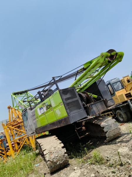 Grue sur chenilles ZCC850V 85T à bas prix, hauteur de levage maximale de 83 m, couleur jaune