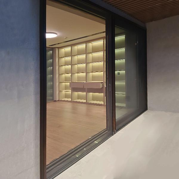 Trackless Sliding Glass Door Retractable Flyscreen Doors OEM ODM