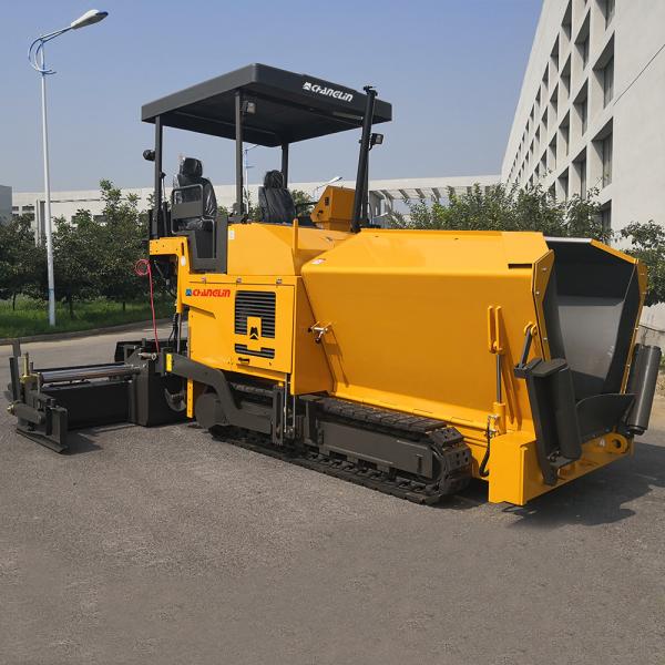 Hydraulic Asphalt Paver Equipment GYA6000LB 17 Ton Paving Width 2.5-6m 93KW