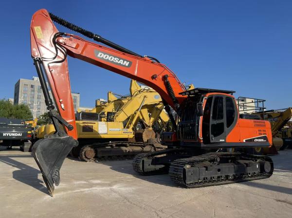 second hand excavator doosan dx225lca used digger construction machinery