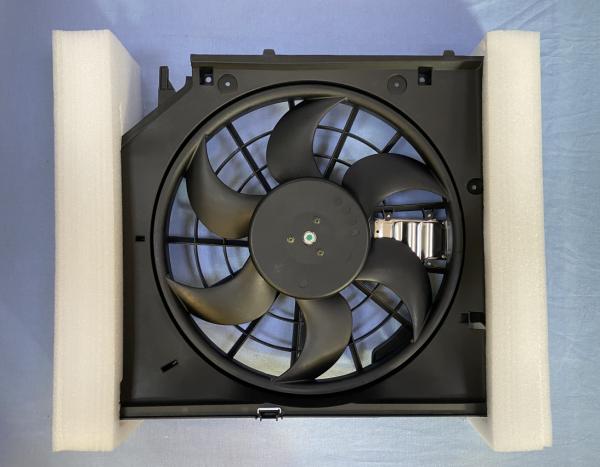 1711 7561 757 BMW Radiator Fan E46 Engine Spare Parts