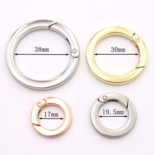 Flat Antique Brass Carabiner 30mm O Ring Keychain With Push Gate
