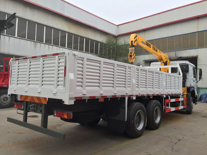 12 тонны тележки HIAB установили телескопичный кран 6X4 заграждения для спасения большой возвышенности