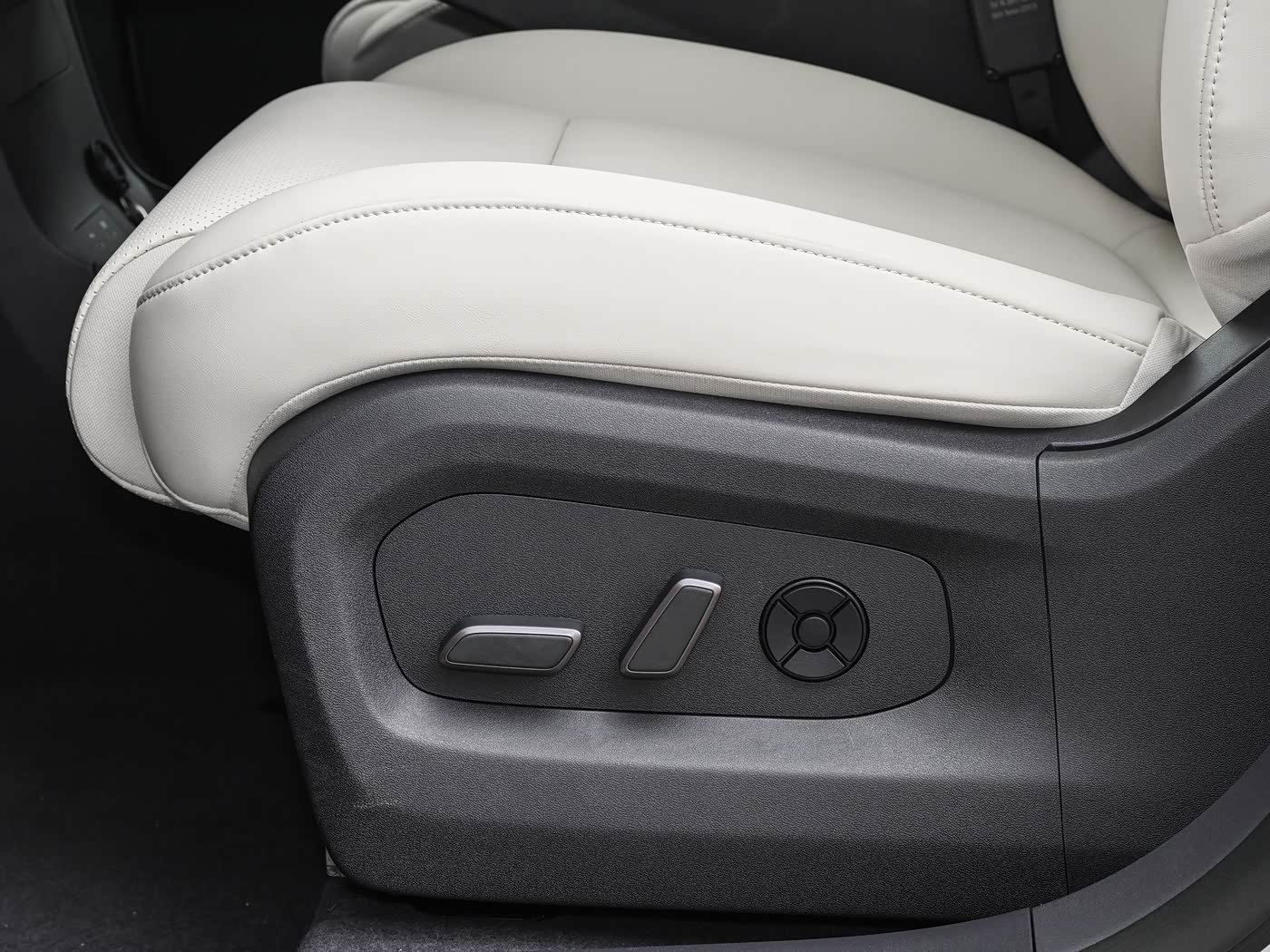 2026 Nissan NX8 580 PRO Pure Electric 5-Seater Family SUV
