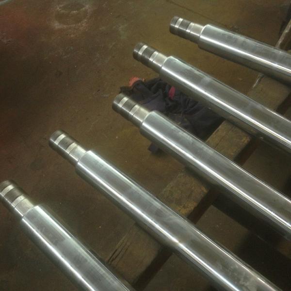  cat E320 bucket  hydraulic cylinder rod   earthmoving spare parts