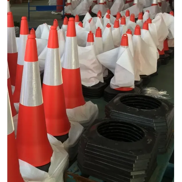 High Visibility Road Safety 75cm PE Traffic Cone with Black Base
