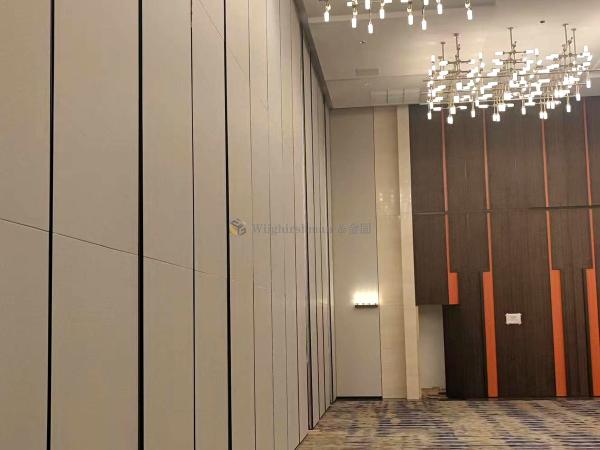 Movable Soundproof Folding Wall High Stability With Single Door