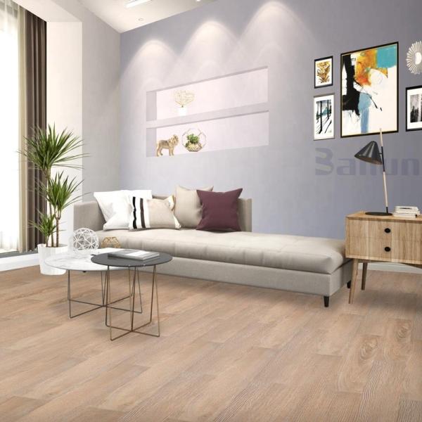 Elegante piso de PVC de madera plástico compuesto SPC vinilo de paso rápido para interiores