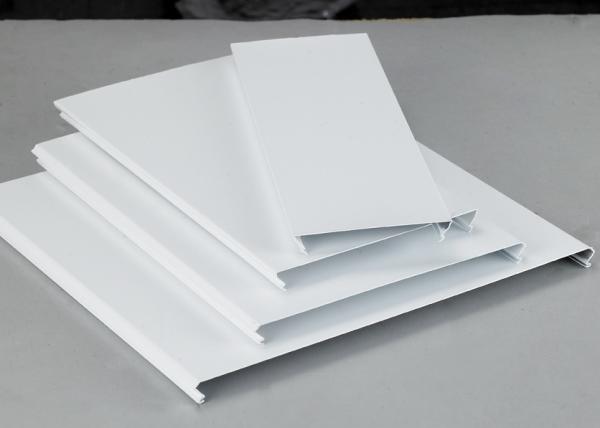 Do teto de alumínio decorativo da tira da borda teto Windproof chanfrado planície para a estação