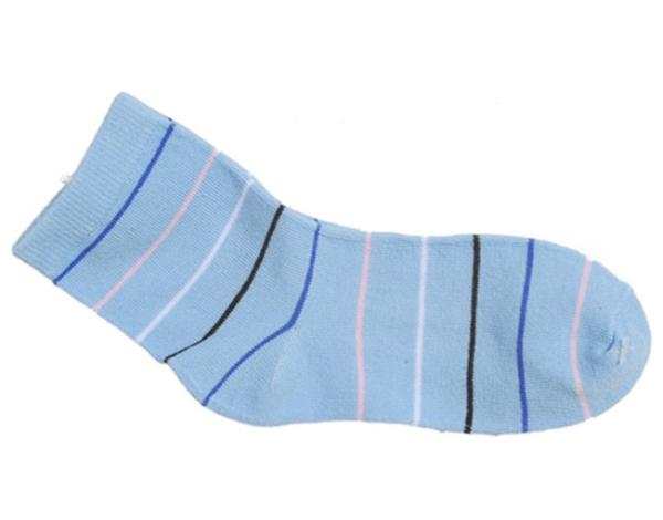 2016 Latest spring striped design knitted breathable cotton juniors socks