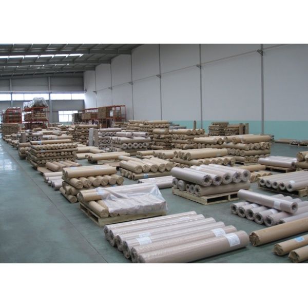 Écran en treillis métallique tissé avec un diamètre de fil de 0,5 mm, forme d'ouverture carrée pour une performance de filtration améliorée et tissage sergé