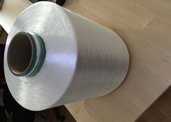Branco cru alto do fio de poliéster 2000D da tenacidade do encolhimento regular usado para o Webbing
