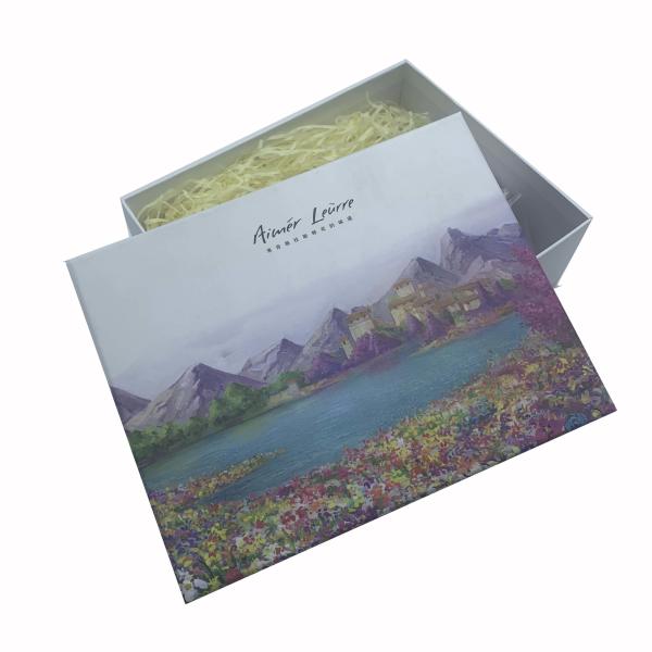 157gsm Art Paper Rigid Cardboard Gift Boxes Spot UV Perfumes Packaging