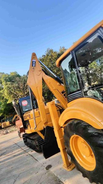 JCB 4CX Engine 262 Hp Second Hand Loader with 3.3 M3 Bucket Capacity