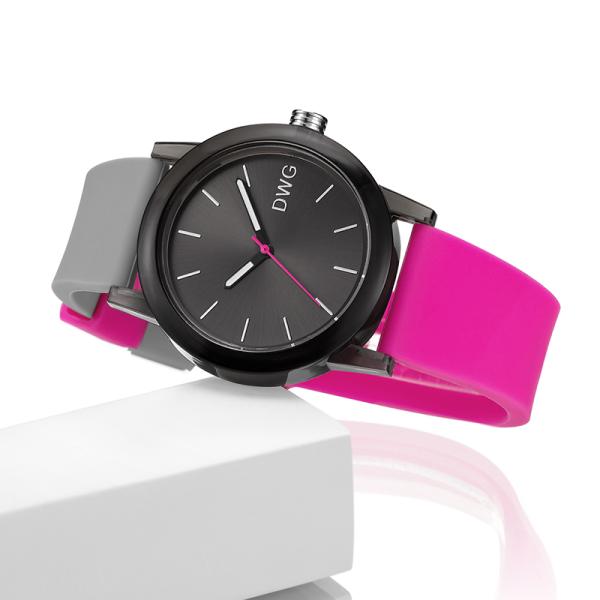 Montre rose de bracelet de silicone de couleur imperméable avec la date automatique et le verre minéral