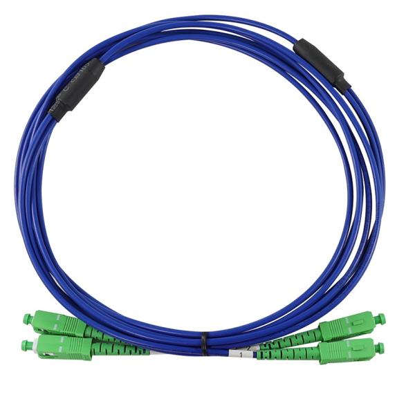 SC APC câble simple à fibre optique monomode - câble à faible perte pour les cabinets de télécommunications, les applications ODF