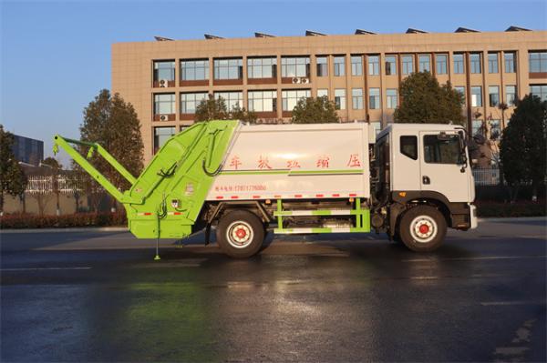 Cheapest  Price  4x2  6CBM 8 CBM Dongfeng Compactor Garbage Truck With Back Trailing Arm