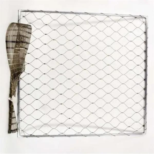 316L Stainless Steel Mesh Cable With Black Oxide Flexible Indoor / Outdoor Installation
