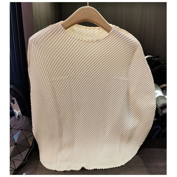 Women's Loose-Fitting Batwing Sleeve T-Shirt for Spring Summer Casual New Solid Color Dragon Scale Design
