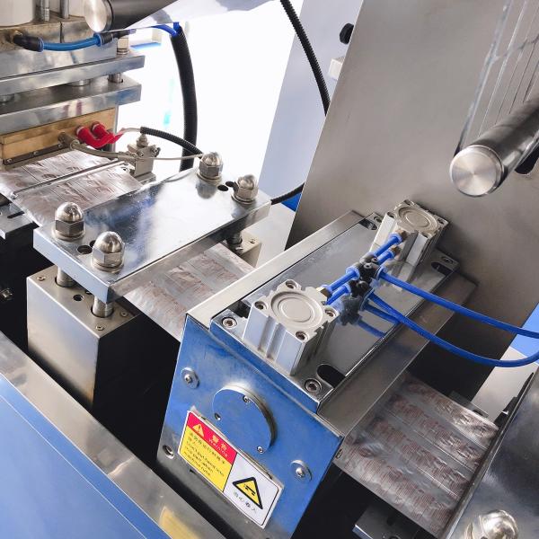 CE Flat Type Pharmaceutical Processing Machines For Tablets And Capsules