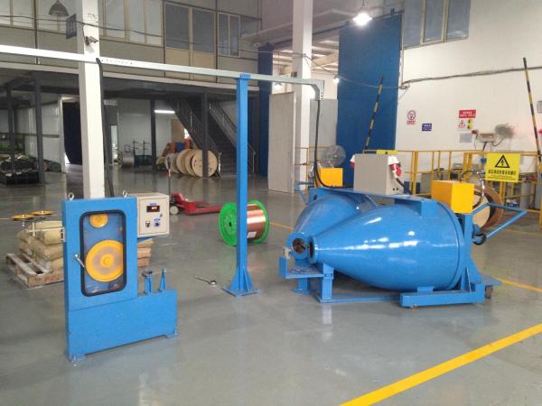 Le baril de Lut vers le haut du fil de noyau épongent à machine la basse ligne d'extrudeuse d'halogène de Smoling non -