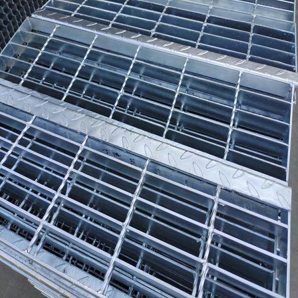 Сваренный тип решетка проступи лестницы металла со стальной плитой контролера