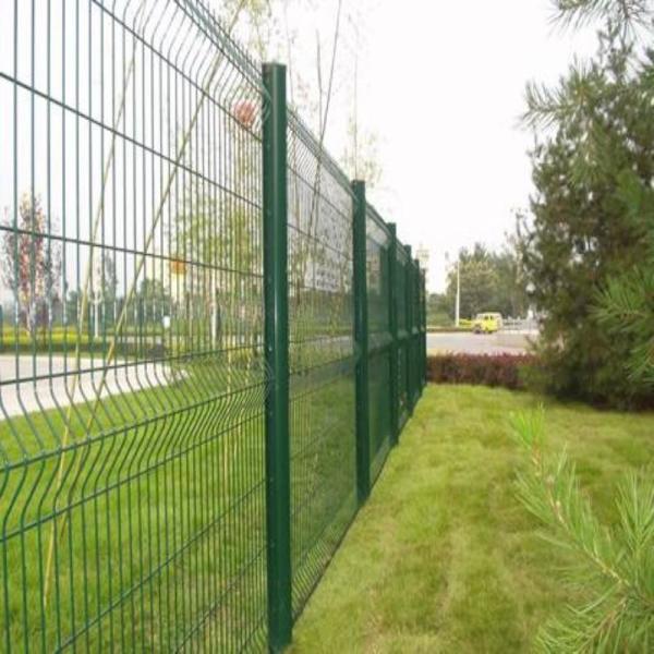 High Anti-Climb PVC Coated 3D Curved Fence 1.5m Height for Villa Courtyard and Park Landscape