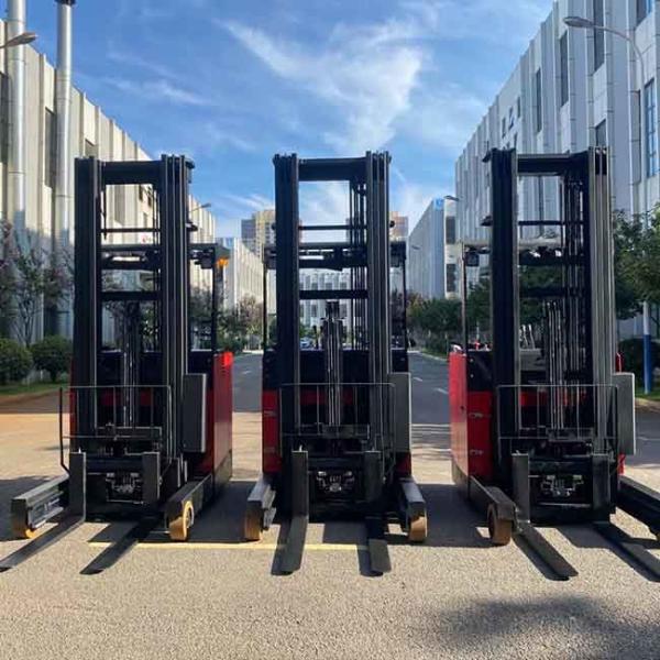 CQD30BS 3.0T Reach Pallet Stacker 3000kgs 48V Reach Fork Truck