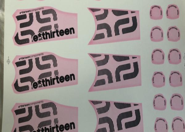 O decalque personalizado do Waterslide cobre para o sofá/armário de cozinha/cinzeiro