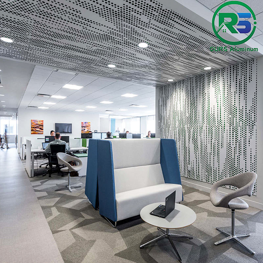 Coupe au laser d'aluminium à l'artisanat Panneaux perforés en aluminium CNC sculpté revêtement extérieur PVDF