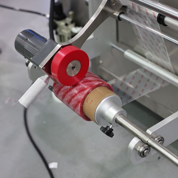 Irregular  Liquid Packing Sealing Machine for Sachet Shampoo Gel Face Cream Juice Sauce Drink Jelly Water