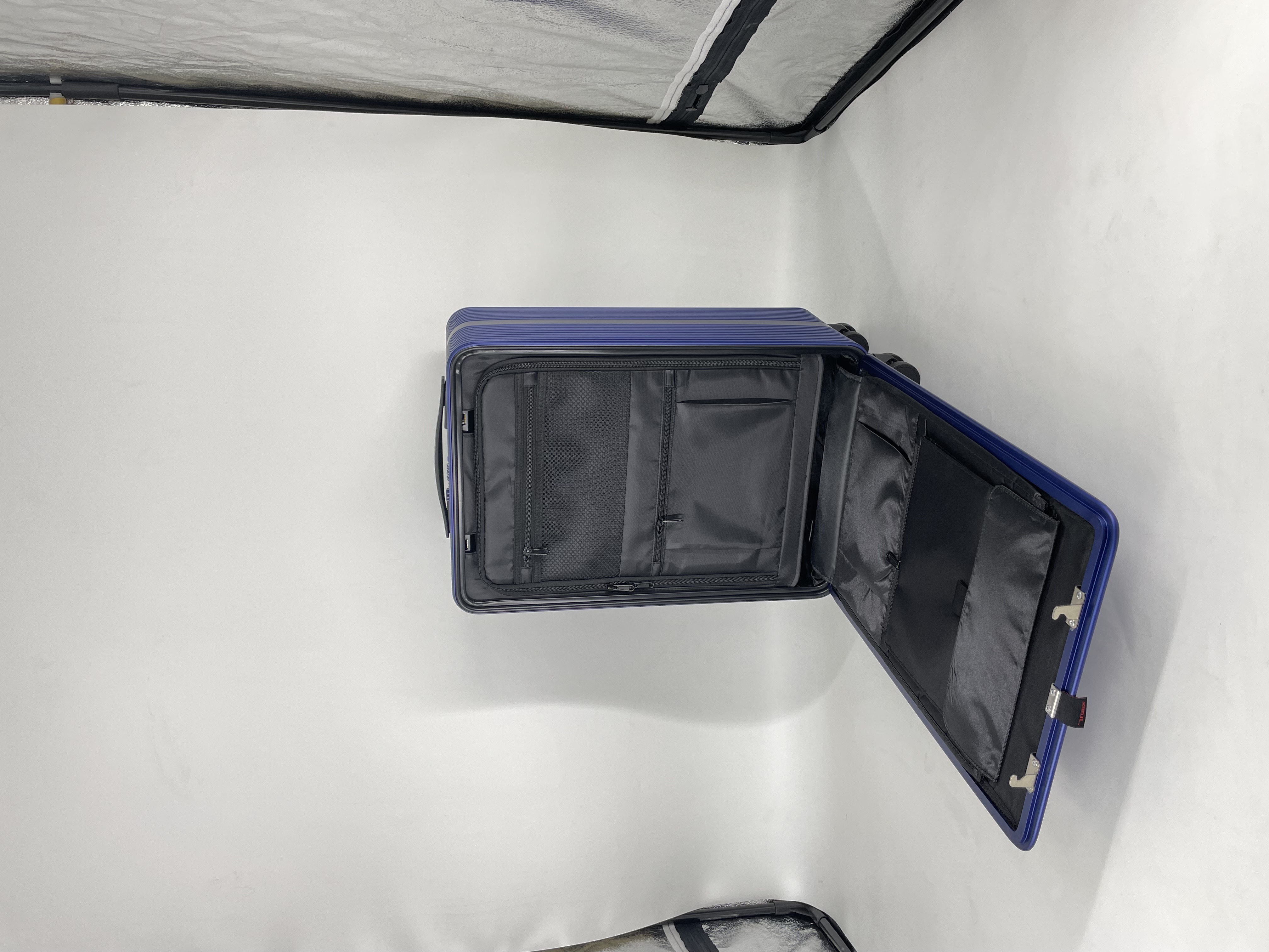 Unisex Hard Side Trolley Luggage Wholesale ABS PC Material Suitcase Spinner Caster TSA Aluminum Metal Frame Travelling Check-In