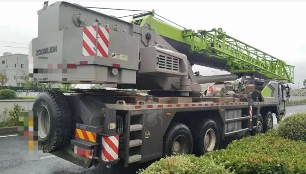 ZOOMLION Used Boom Trucks ZTC1100V7531 Powerful With 110 Tons Capacity