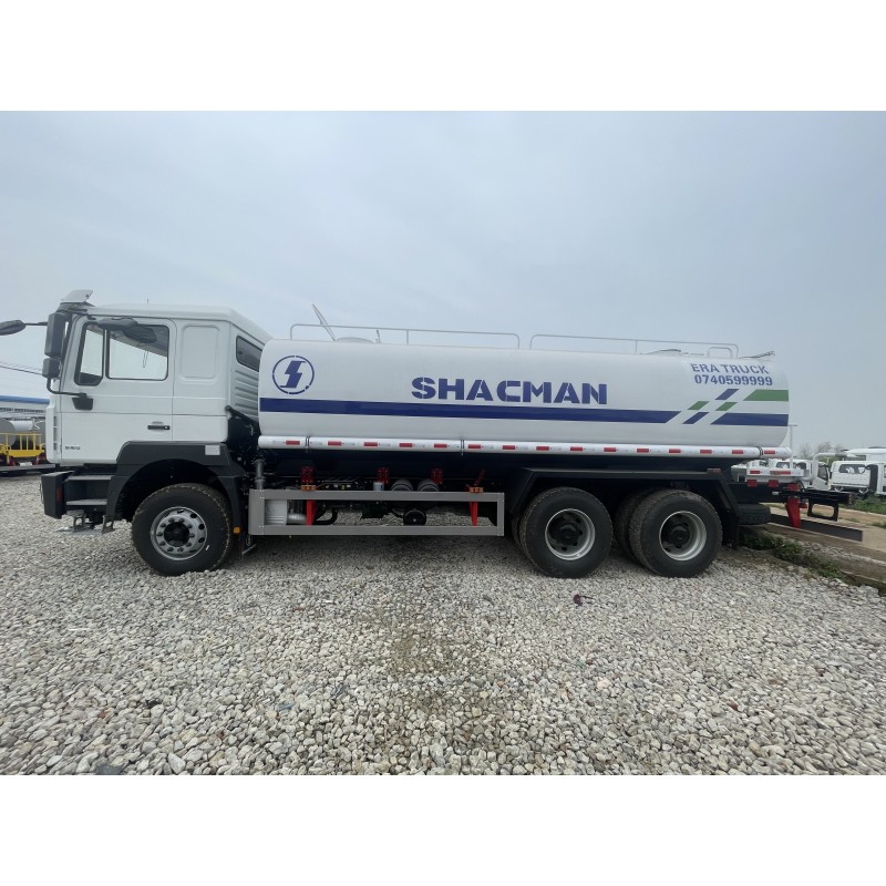 Shacman F3000 8x4 20–25 m³ Multifunctional Water Sprinkler/Transport Truck (Suitable for municipal landscaping)