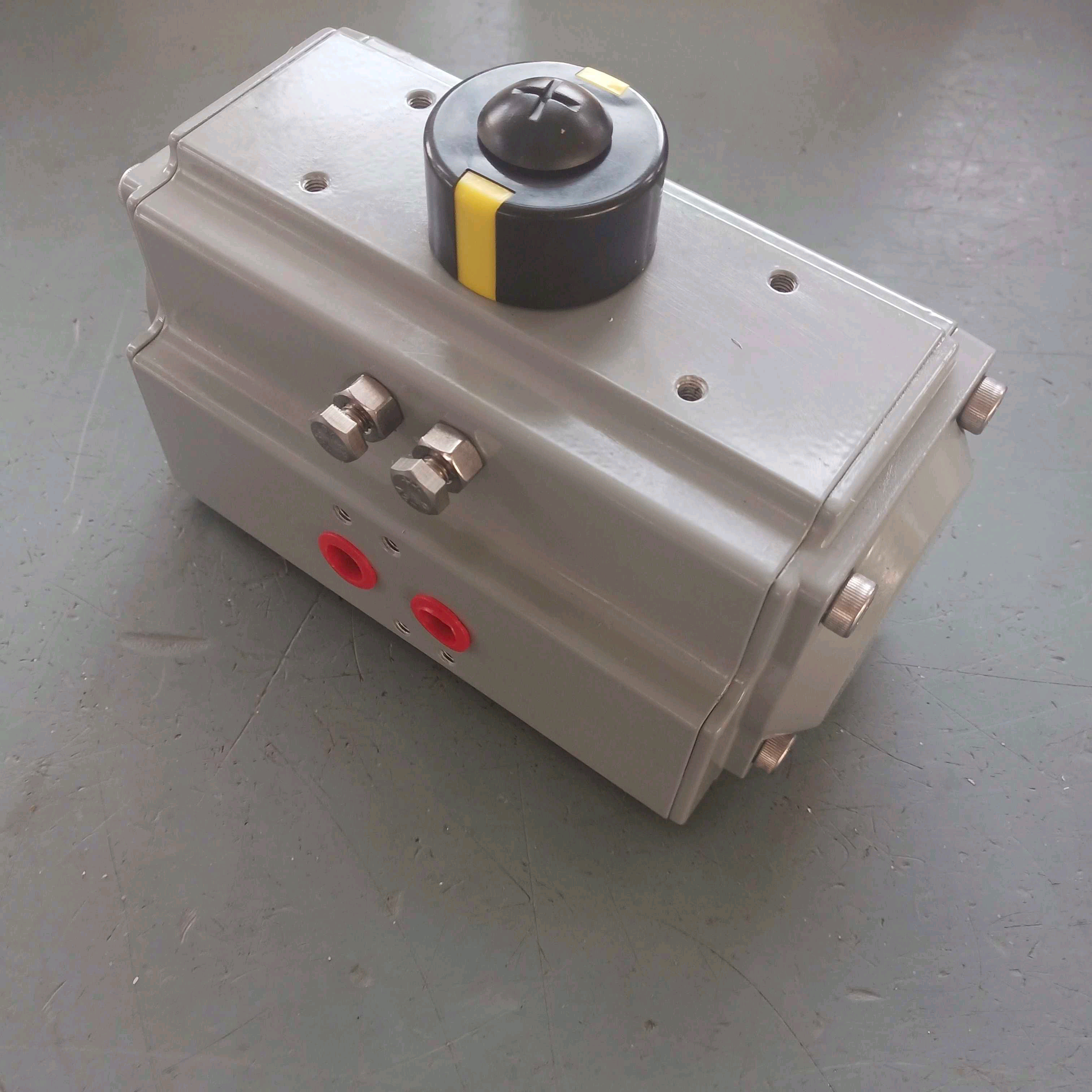 OEM Quarter Turn Valve Actuator Silver Black Rack And Pinion Pneumatic Actuator