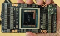 Puce de traitement d'IA H200 haute vitesse 141 Go GPU à noyau tensor pour l'IA générative et le HPC
