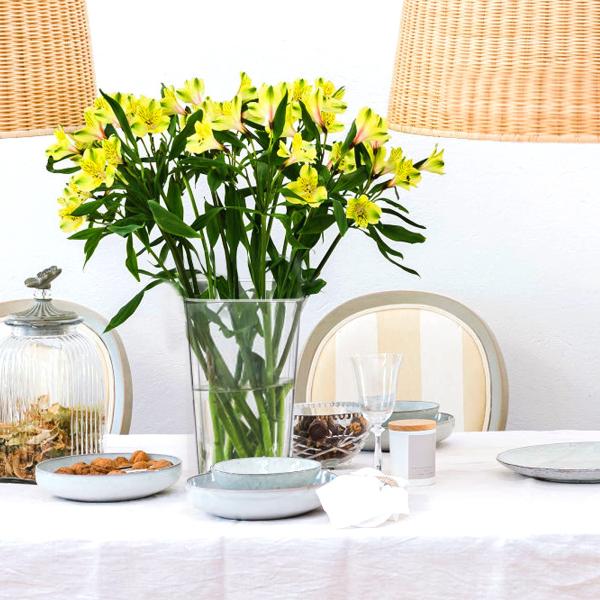 Cuadro 4 Pack Vaso de flores de acrílico claro, soporte de vasos de acrílico de diseño cuadrado.