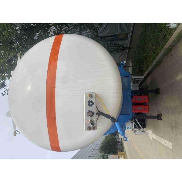 Truck Trailer Solution CIMC Three-Axis Oil Tanker Truck for Safe Transport 30000 kg