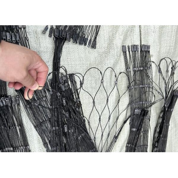 Anti UV Stainless Steel Zoo Mesh , X-Tend Ferrule / Woven Black Oxide Rope Mesh