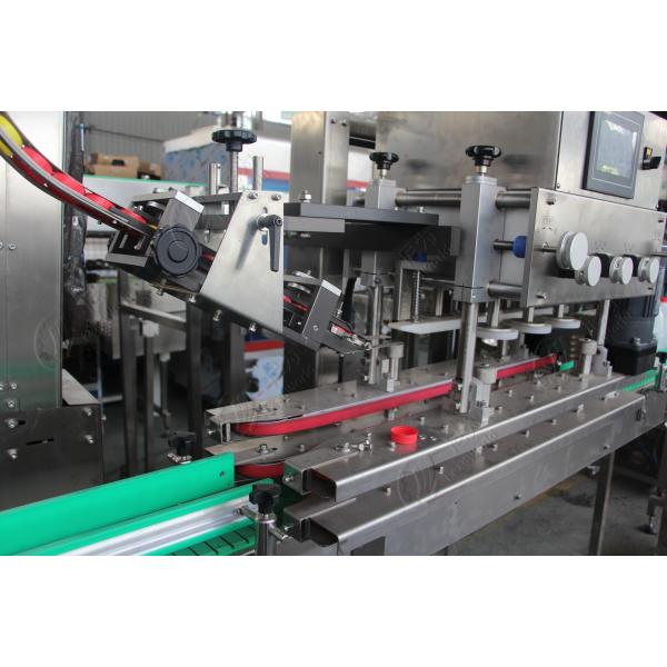 Máquina que capsula de la botella automática