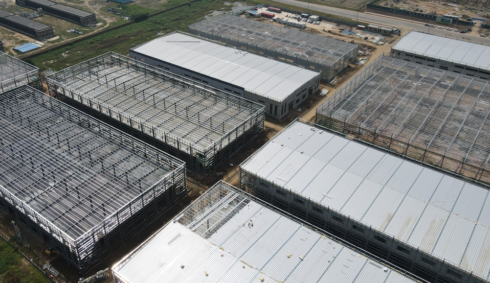 anti-corrosion prefabricated warehouse, customizable steel industrial warehouse, heavy-duty prefabricated steel structure, industrial storage solution