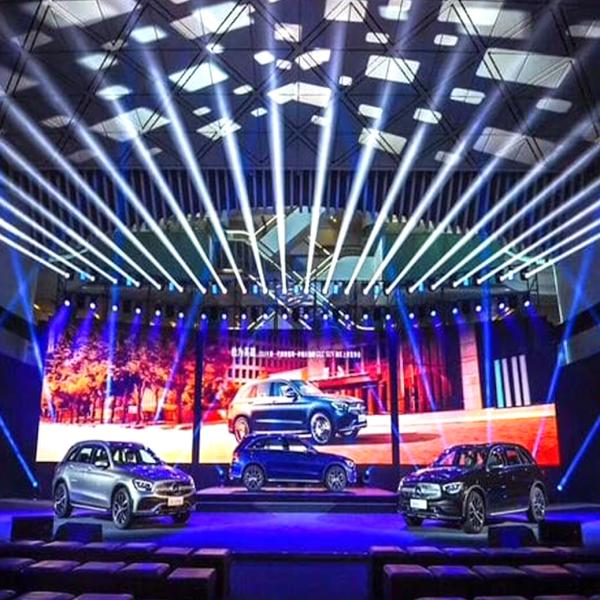 Многофункциональные наружные видеопанели 350Cd/M2 Яркость наклонная стойка