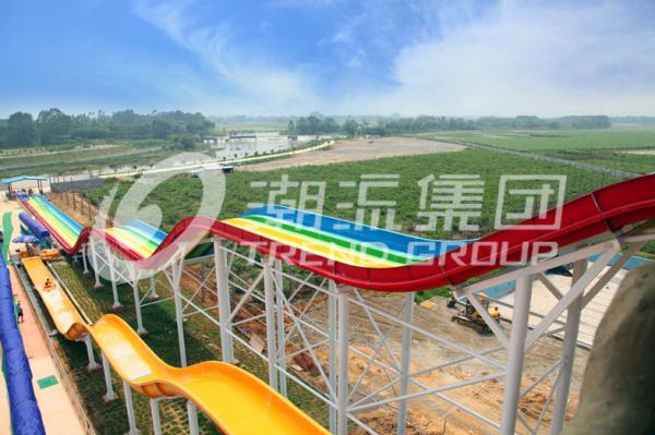 Corrediças de água feitas sob encomenda do arco-íris de Waterpark para o jogo da água da família