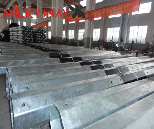 35FT 70FT 90FT Octagonal Galvanised Steel Power Pole With Bitumen Coating For Transmission Line Construction