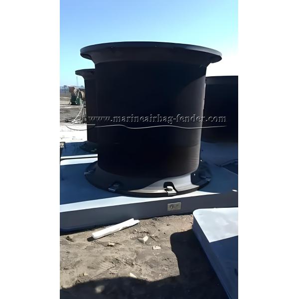 Durable Marine Dock Rubber Fenders Customized With Stainless Steel Chain