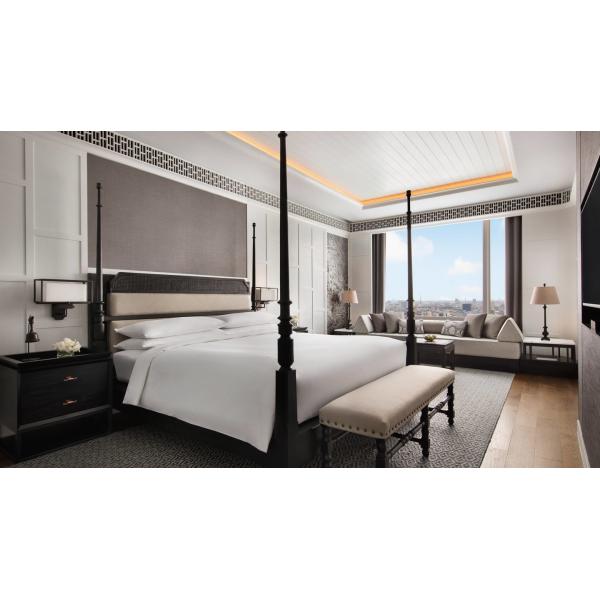 Подгонянные наборы мебели гостиницы свободные кладут в постель + софа + журнальный стол прикроватного столика