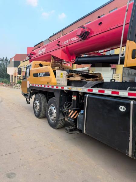 Grue sur camion Sany STC500E5 d'occasion de 50 tonnes 2022 Flèche de 45,5 m