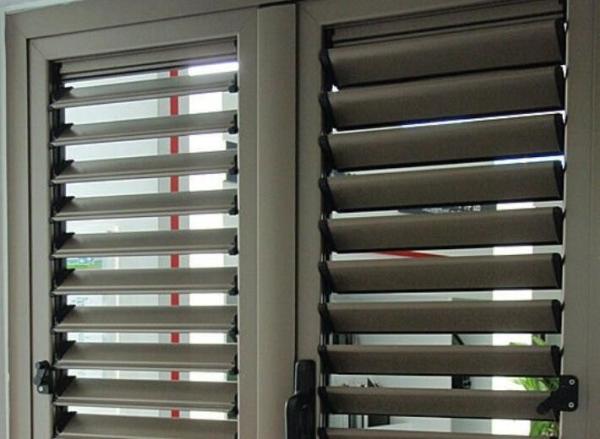 Anodized Aluminium Windows And Doors Shutters / Aluminium Bothroom Window Metal Louver
