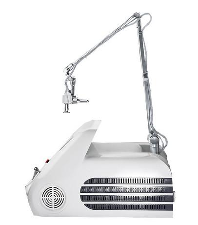 A remoção fracionária de Mark de estiramento do tratamento do laser do CO2 de 7 formas da varredura aperta a vagina